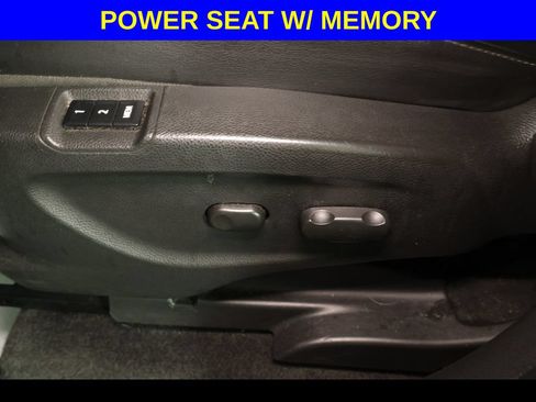 Used 2018 Buick Encore Essence FWD image 6