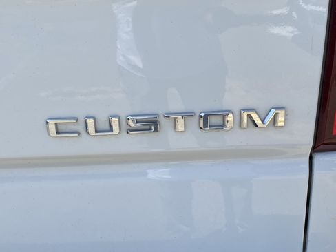 Used 2022 Chevrolet Silverado 1500 Custom image 18