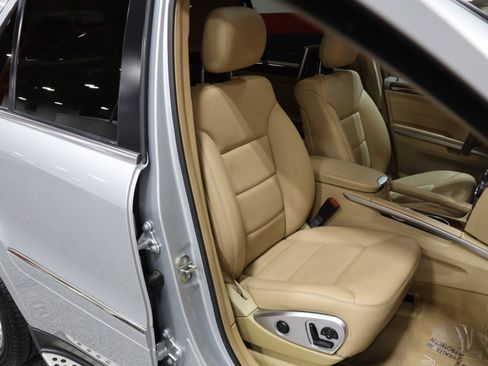Used 2009 Mercedes-Benz ML 550 4MATIC image 46