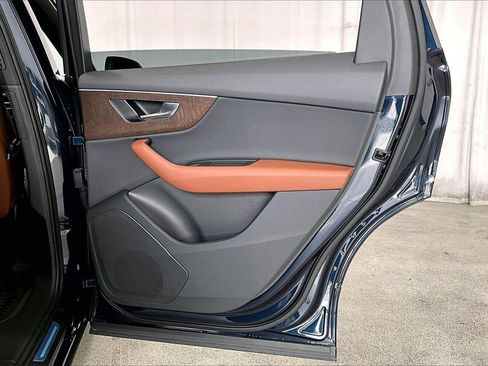 Used 2025 Audi Q7 3.0T Premium image 23