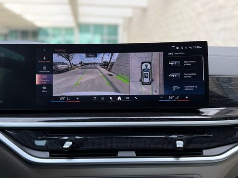 Certified 2024 BMW X5 xDrive40i w/ Executive Package image 30