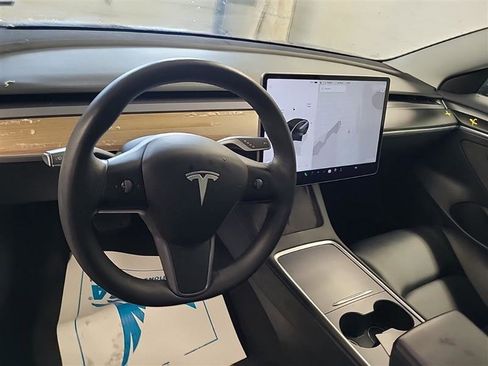 Used 2023 Tesla Model 3 Standard Range image 8