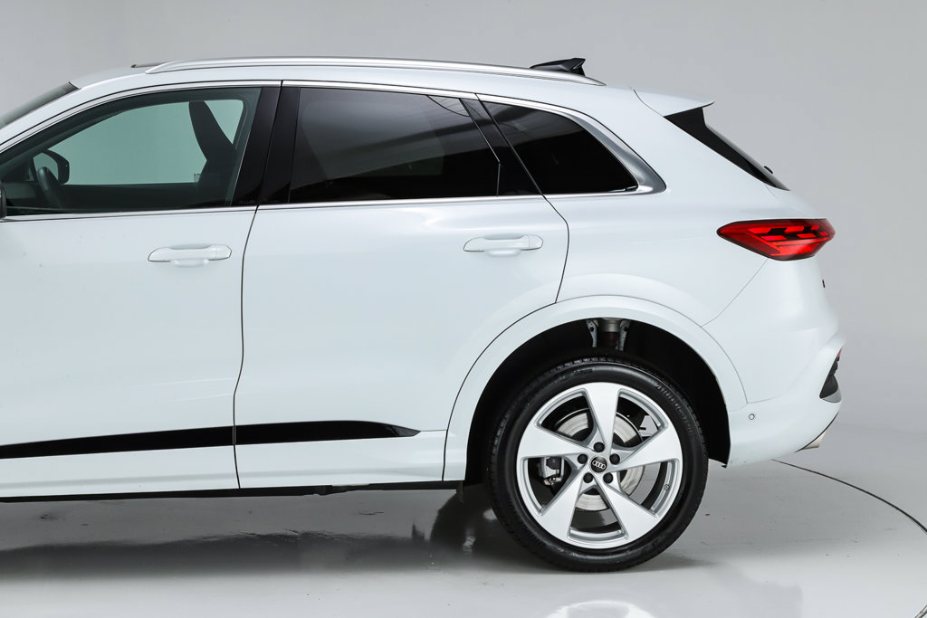 Used 2025 Audi Q5 Premium Plus AWD/4WD image 7