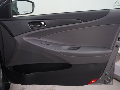 Used 2014 Hyundai Sonata GLS w/ Popular Equipment Group 2 FWD image 9