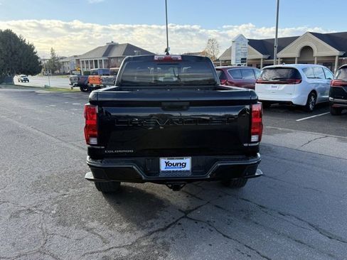 Used 2024 Chevrolet Colorado Trail Boss w/ Technology Package image 7