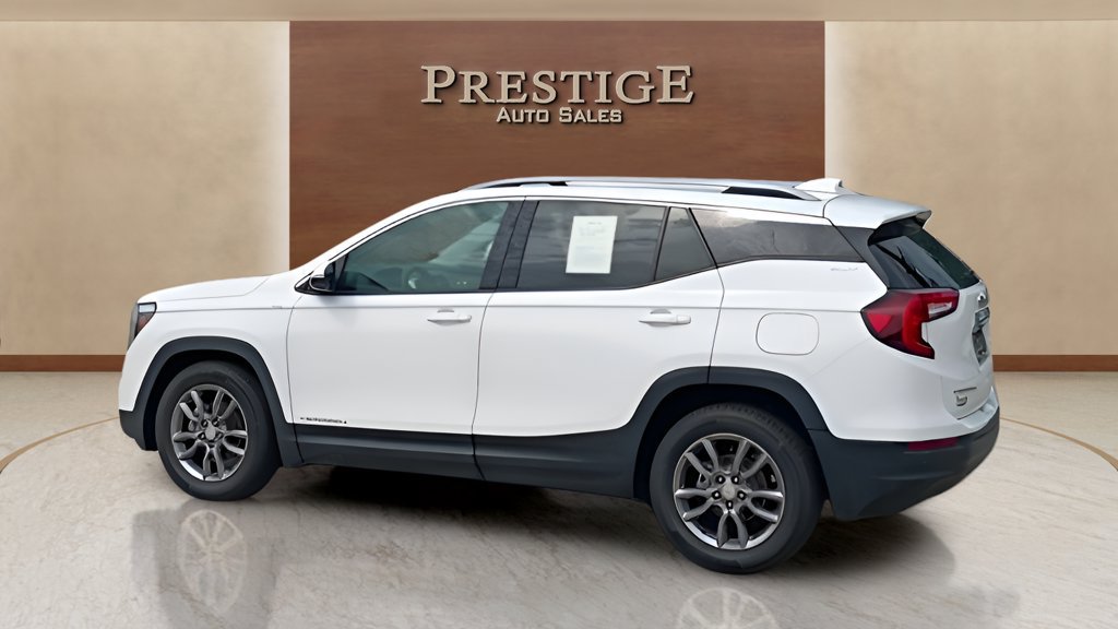 Used 2023 GMC Terrain SLT FWD image 33