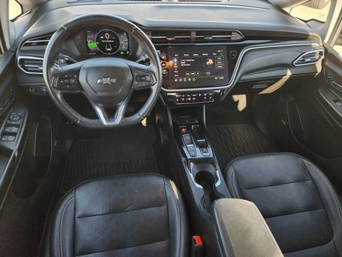 Used 2023 Chevrolet Bolt LT w/ Infotainment Package image 33