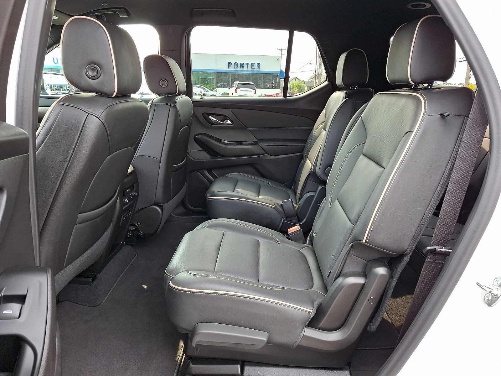 Certified 2023 Chevrolet Traverse Premier FWD image 10