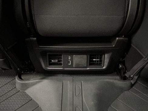 Used 2024 Chevrolet Silverado 1500 Custom image 28