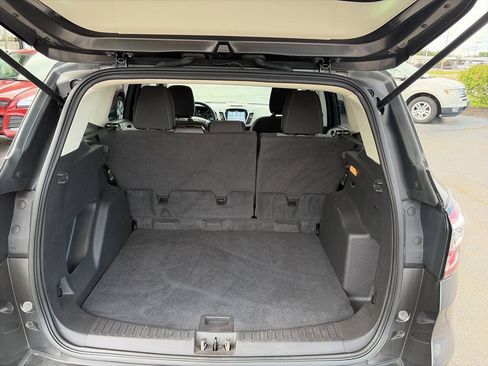 Used 2018 Ford Escape SE w/ SE Sync 3 Package FWD image 12