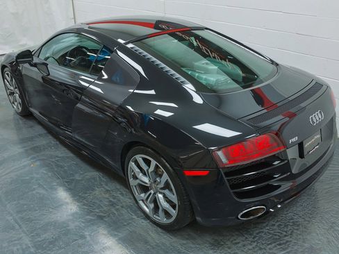 Used 2011 Audi R8 V10 image 17
