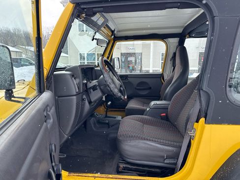 Used 2000 Jeep Wrangler Sport image 10