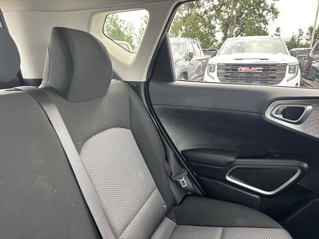 Used 2023 Kia Soul S FWD image 14