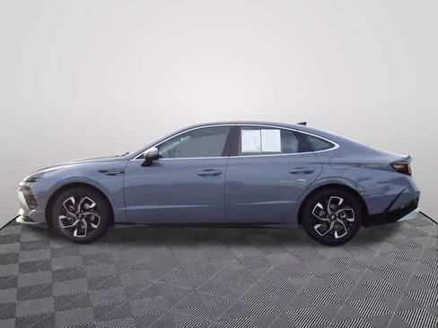 Used 2025 Hyundai Sonata SEL FWD image 2