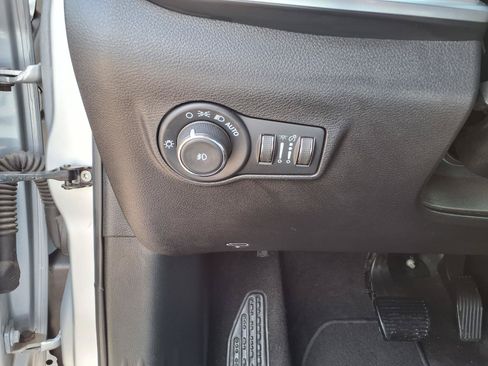 Used 2025 Jeep Compass Limited AWD/4WD image 23