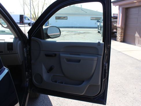 Used 2010 Chevrolet Silverado 1500 W/T AWD/4WD image 29