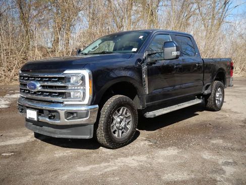 Used 2023 Ford F250 Lariat image 3