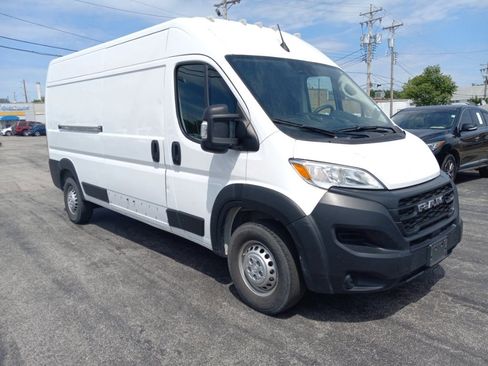 Used 2024 RAM ProMaster 2500 FWD image 3