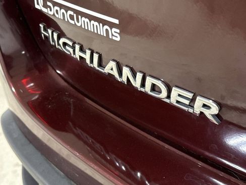 Used 2019 Toyota Highlander LE image 26