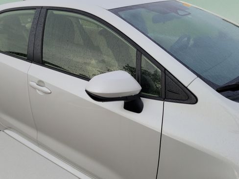 Used 2024 Toyota Corolla LE FWD image 15