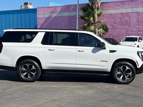 New 2026 GMC Yukon XL AT4 AWD/4WD image 3