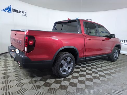 Certified 2024 Honda Ridgeline TrailSport image 9