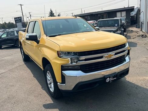 Used 2022 Chevrolet Silverado 1500 LT AWD/4WD image 5