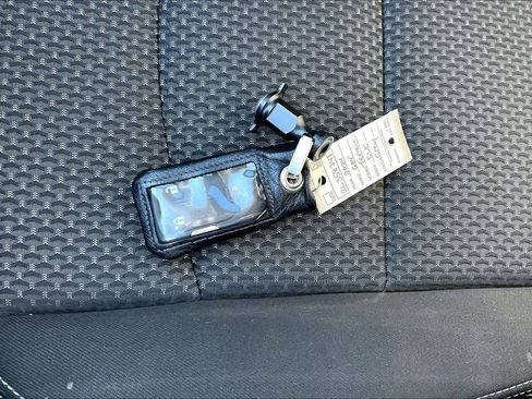 Used 2024 GMC Terrain SLE image 14