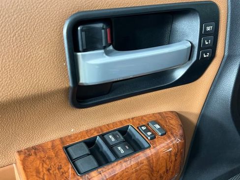 Used 2021 Toyota Sequoia Platinum image 22