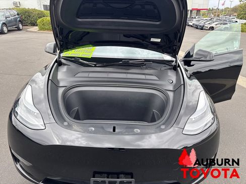 Used 2024 Tesla Model Y Long Range AWD/4WD image 15