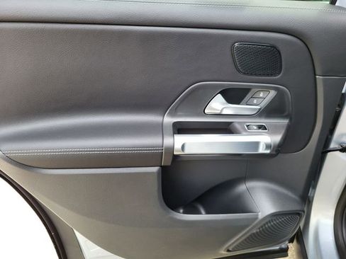 Certified 2025 Mercedes-Benz GLB 250 4MATIC image 32
