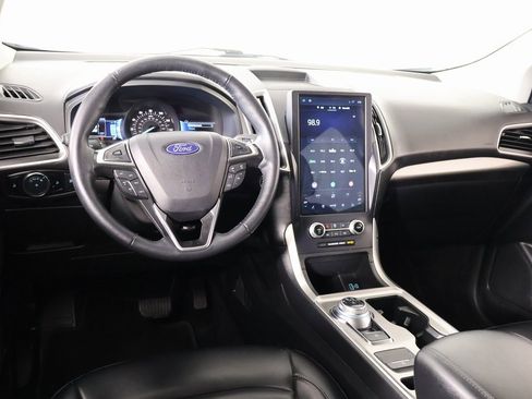 Used 2024 Ford Edge SEL image 2