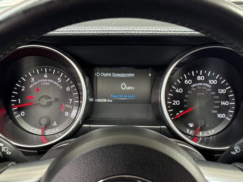 Used 2020 Ford Mustang GT w/ Black Accent Package RWD image 22