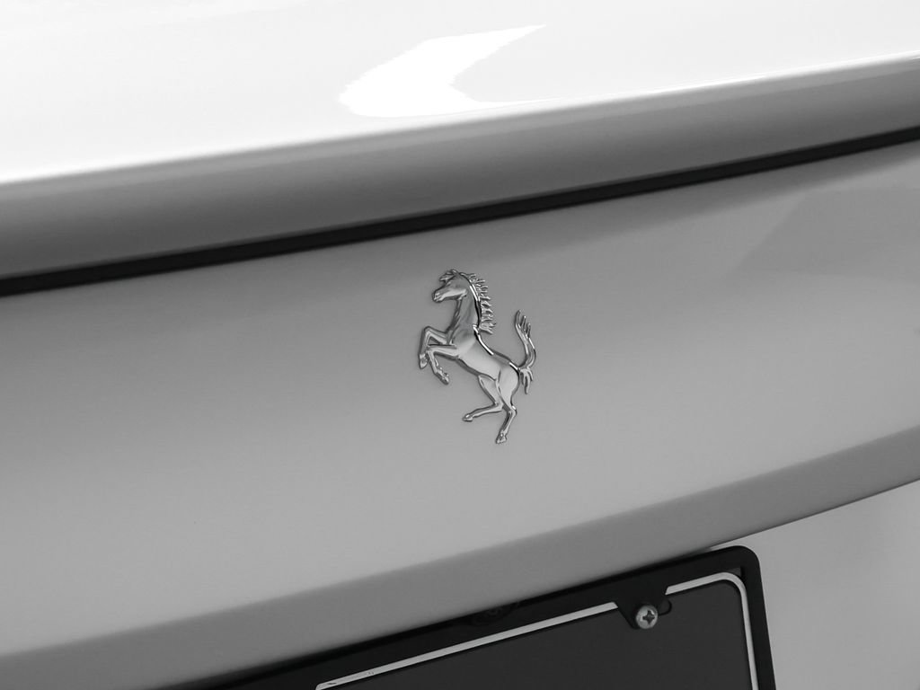 Certified 2025 Ferrari Roma Spider RWD image 37