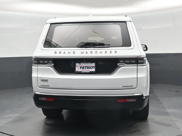 Used 2023 Jeep Grand Wagoneer Series III AWD/4WD image 2