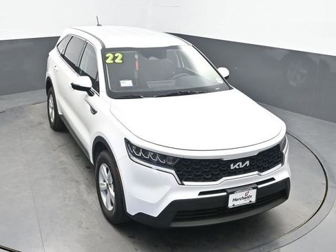 Used 2022 Kia Sorento LX image 20