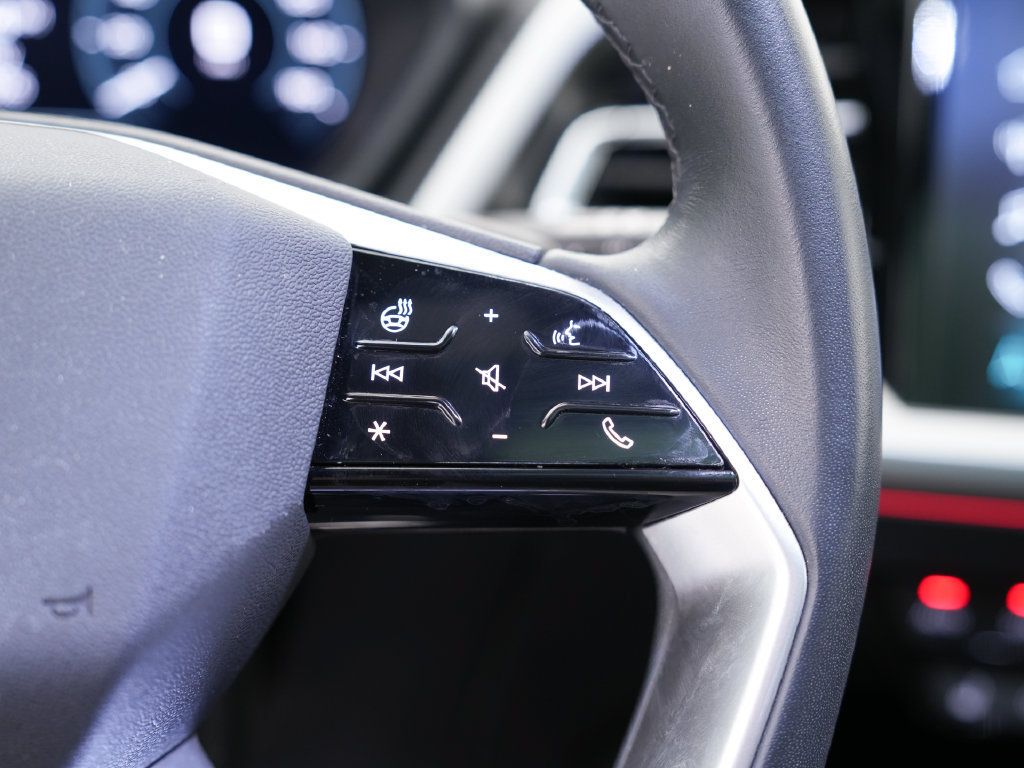 Used 2023 Audi Q4 e-tron Premium Plus w/ Premium Plus AWD/4WD image 18