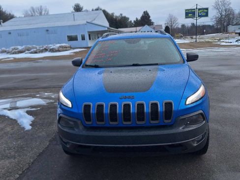 Used 2018 Jeep Cherokee Trailhawk w/ Comfort/Convenience Group image 2