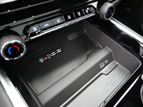 New 2026 Chevrolet Tahoe Premier AWD/4WD image 29