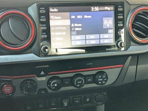 Used 2020 Toyota Tacoma TRD Off-Road image 15