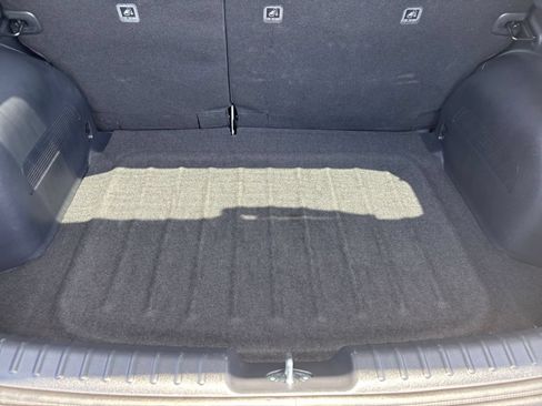 Used 2026 Kia Niro LX FWD image 31