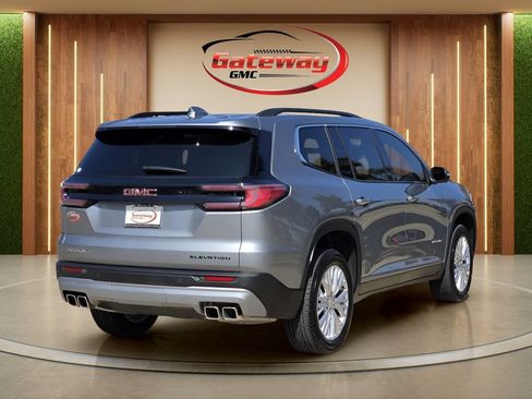 Used 2024 GMC Acadia Elevation w/ Luxury Package FWD image 5
