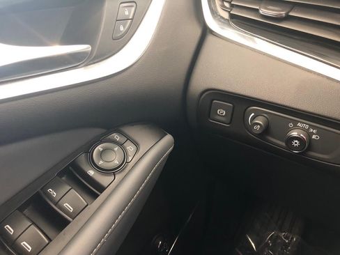 Used 2019 Buick Enclave Essence AWD/4WD image 15