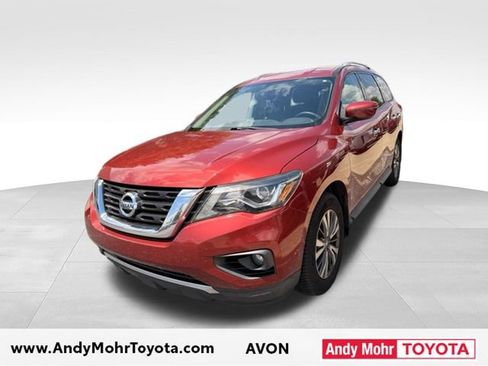 Used 2017 Nissan Pathfinder SV w/ SV Cold Weather Package AWD/4WD image 2