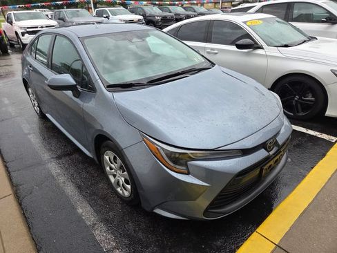 Used 2024 Toyota Corolla LE FWD image 3