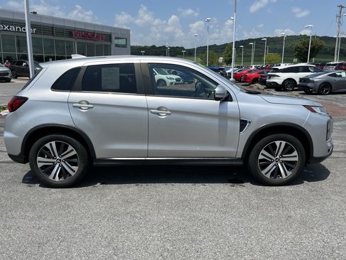 Used 2020 Mitsubishi Outlander Sport AWD image 2