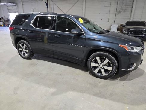 Used 2018 Chevrolet Traverse LT image 18