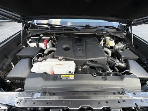 Used 2025 Toyota Tundra Platinum image 29