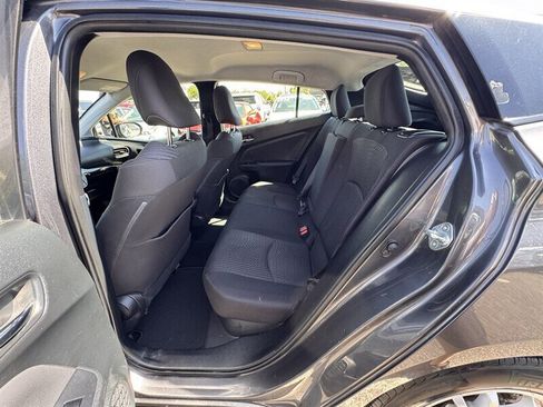 Used 2018 Toyota Prius Two w/ Prius Two Safety Plus Package FWD image 23