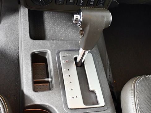 Used 2019 Nissan Frontier PRO-4X w/ Pro-4x Luxury Package image 32